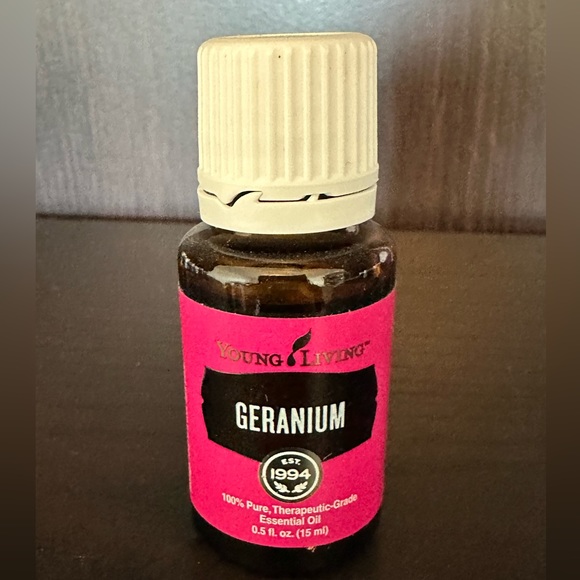 Young Living Other - Geranium essential oil